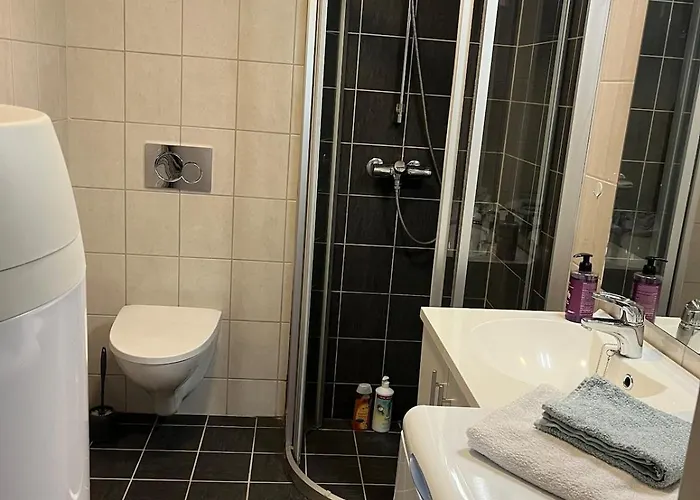 I Med Gratis Parkering Apartment *